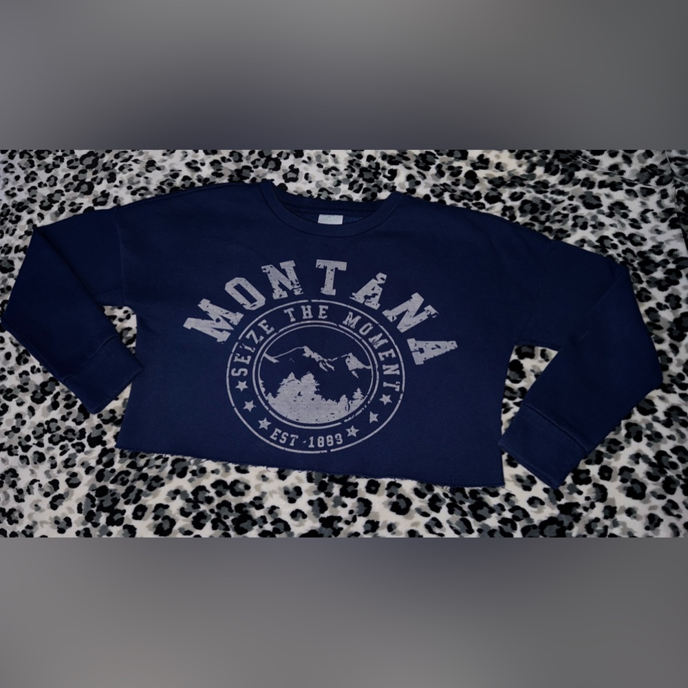 Abound MONTANA rep crop deep blue crewneck!! (NOT WORN)